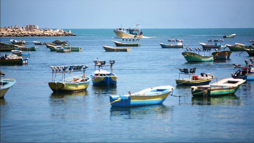 إسرائيل تقلص مساحة الصيد في بحر غزة إلى 3 أميال بحرية 