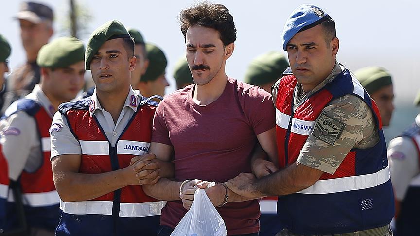 Suikast timi hükümlüsüne 'hero tişörtü' davası