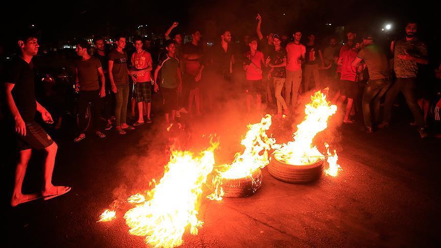 Protests in Iraq leave 5 dead, 190 injured