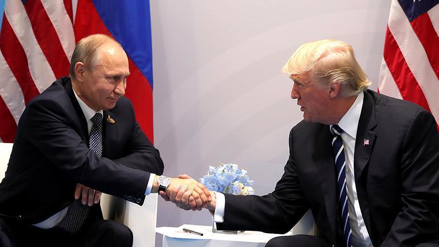 ترامپ انتقادکنندگان از دیدارش با پوتین را دشمن خواند  