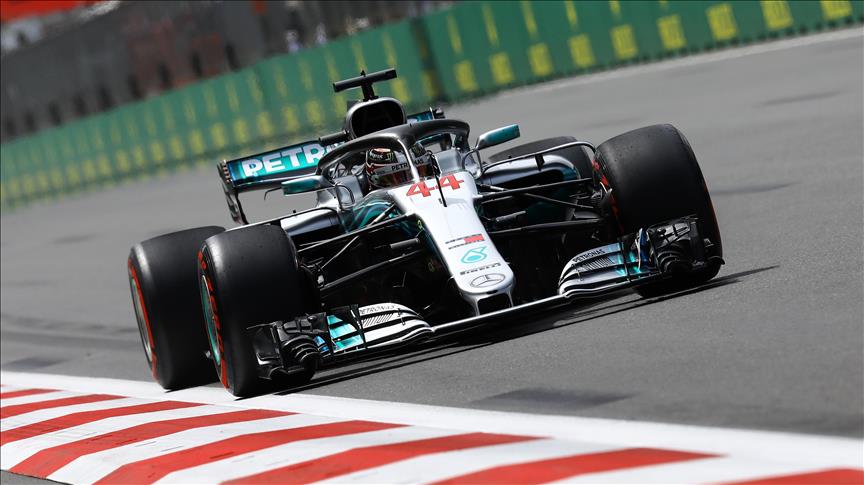 Formula 1: Lewis Hamilton nënshkruan kontratë të re me Mercedes