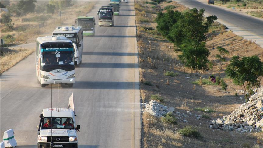 Сирија: Првиот евакуациски конвој од Кунејтра пристигна во Идлиб