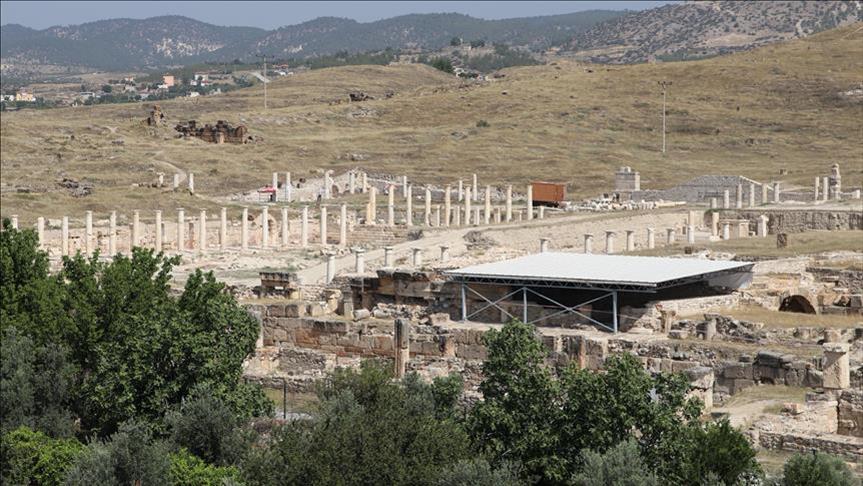 Turkey: 2,000-year-old mosaic-decorated villa unearthed