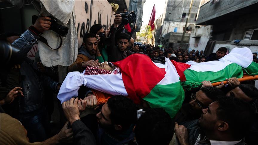 فلسطينيون يشيعون جثامين 4 شهداء سقطوا بأسلحة إسرائيلية