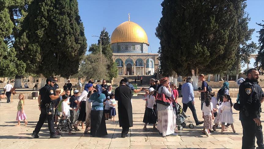 Lebih dari 1.000 pemukim Yahudi berkumpul di kompleks Al-Aqsa