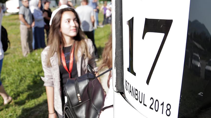 Bosna Hersekli öğrencilere İstanbul'da yaz tatili gezisi 