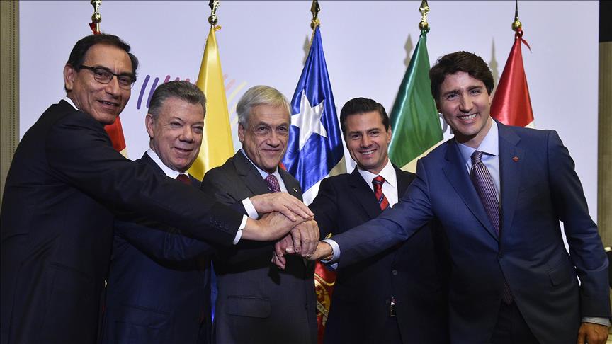 Santos llega a la Cumbre de la Alianza del Pacífico en México