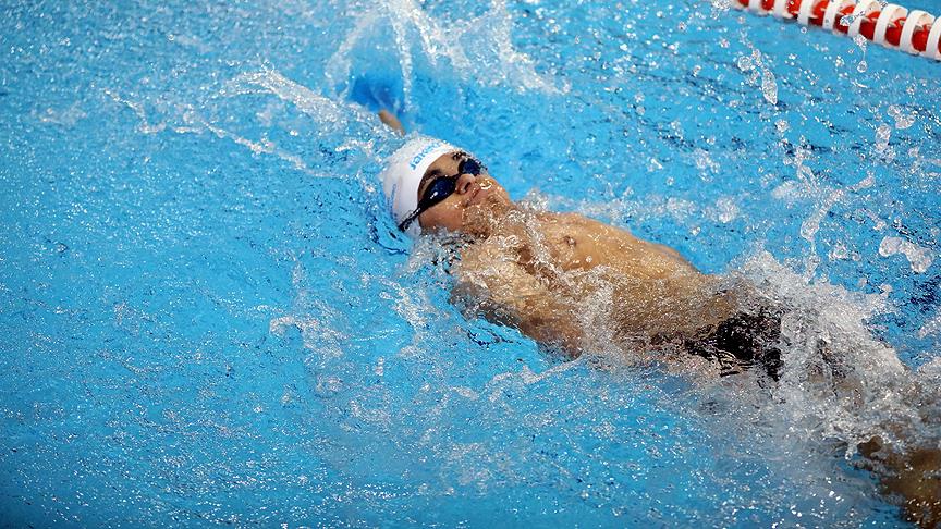Bedensel engelli milli yüzücüler Rize'de güç depoluyor 