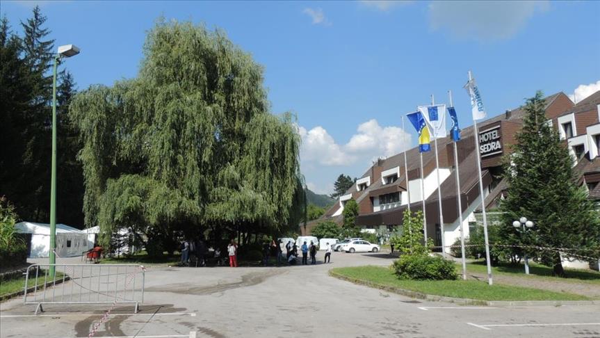 Cazin: Migranti koji imaju porodice izmješteni u Hotel Sedra
