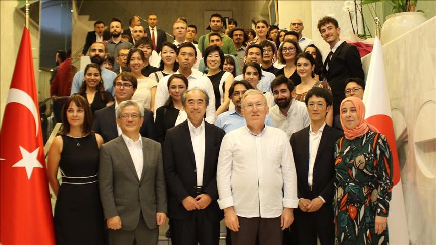 Ertuğrul faciasının yaşandığı Kuşimoto'da Japon öğrencilere Türkçe dersi
