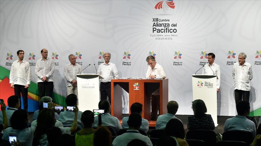 Alianza del Pacífico y Mercosur firman plan para mejorar sus vínculos