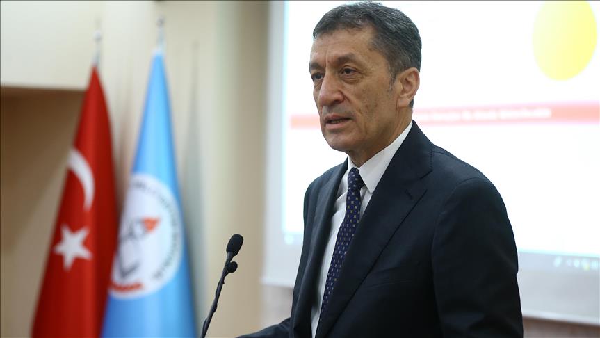 Bakan Selçuk'tan öldürülen öğretmen için taziye mesajı