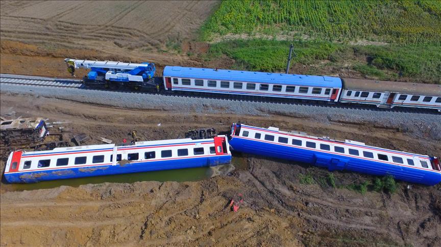 Tren kazasında hayatını kaybedenlerin sayısı 25'e yükseldi