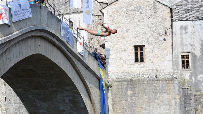 Lorens Listo i Igor Kazić pobjednici 452. skokova sa Starog mosta