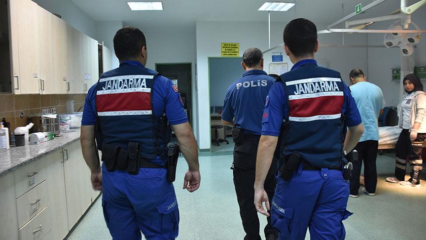 Hastanelerde jandarmalar da görev yapmaya başladı