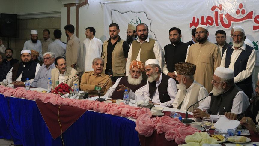 Pakistan'da muhalefet partileri bir araya geldi