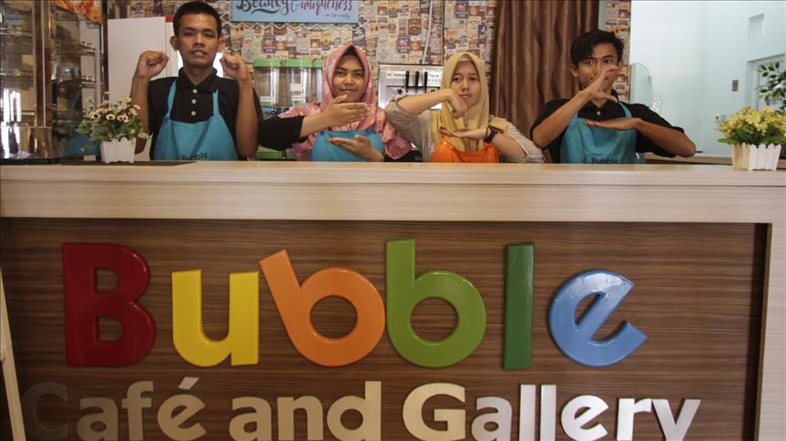 Memberi kesempatan kerja pada yang tuna