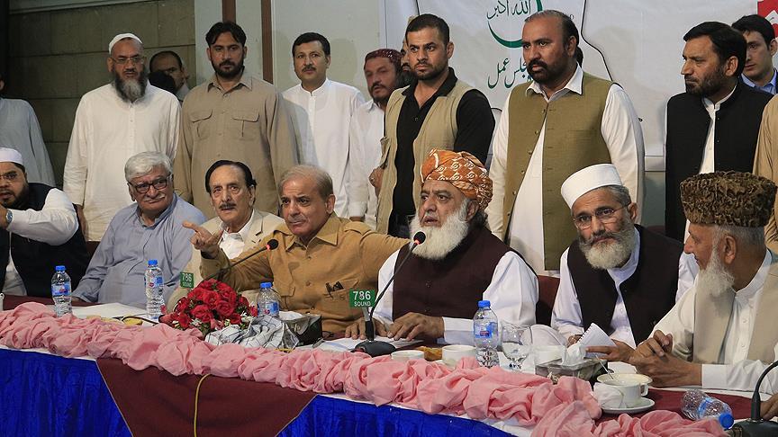 Pakistan: Opposition parties form grand alliance
