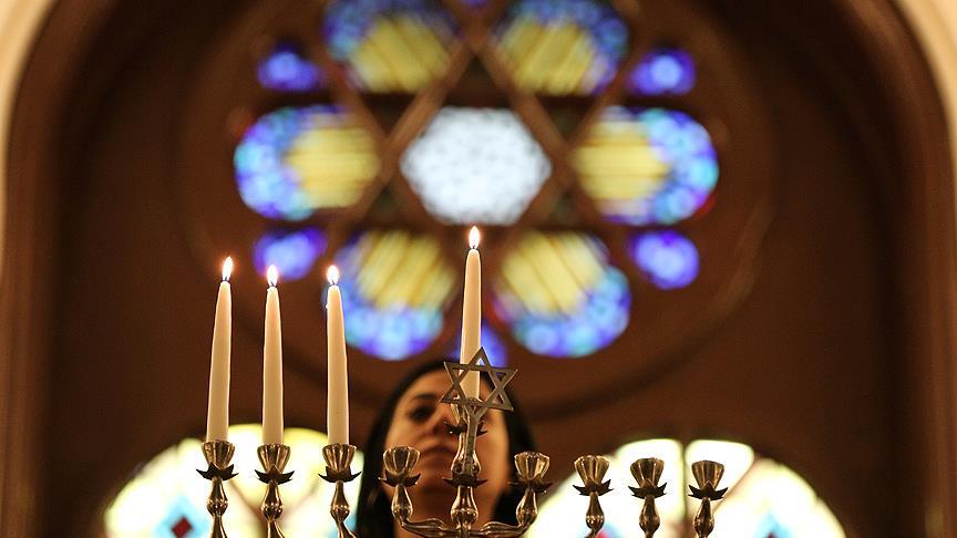 'Yahudiler Osmanlı'da dinlerini en uç noktaya kadar yaşadı'