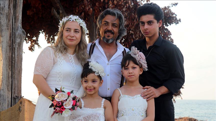 20 yıllık düğün hayalini gerçekleştirdiler
