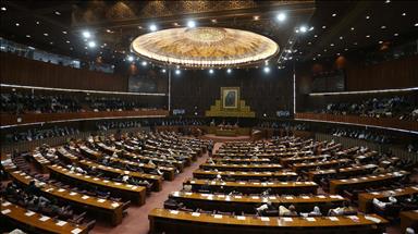 Small minorities make big leaps in Pakistani parliament