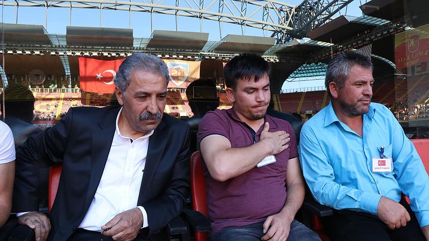 Astsubay Çavuş Serkan Karakaya: Köpek sürülerine karşı birlik ve beraberlik zamanı