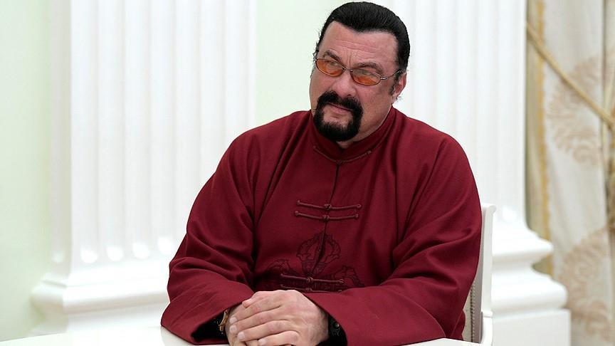 Actor estadounidense Steven Seagal trabajará para Rusia