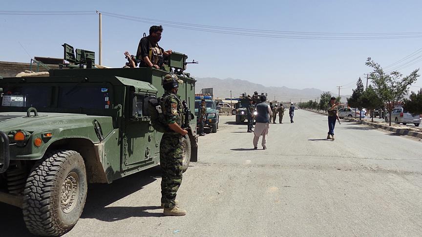 Afganistan'da Taliban saldırısında 40 asker öldü