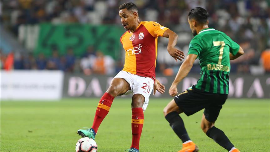 Foot / Turquie : Akhisarspor remporte la Supercoupe face à Galatasaray (1-1, tab 5-4)