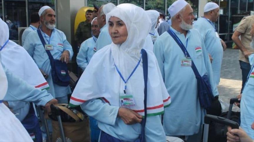 نخستین گروه شهروندان تاجیکستان عازم حج شدند