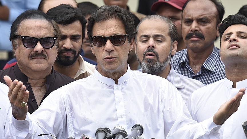 Pakistán: Resultados finales de elecciones amenazan a Imran Khan