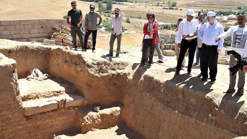 Van'daki Urartu kazıları tarihe ışık tutuyor