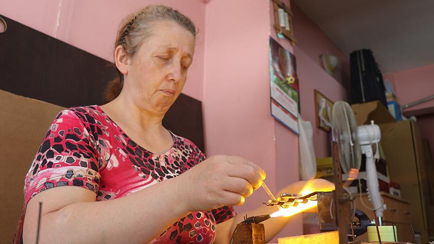 Çin'den 13 kuruşa alıyor, işleyip 5 liraya satıyorlar