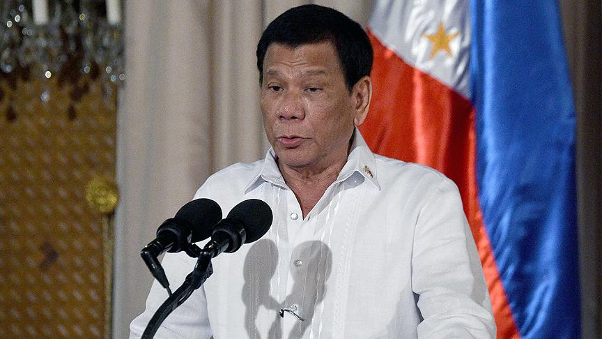 Filipinler Devlet Başkanı Duterte'den suça karışan polislere tehdit