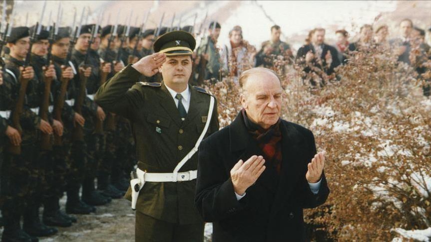 Bosnia conmemora los 15 años de muerte de su primer presidente