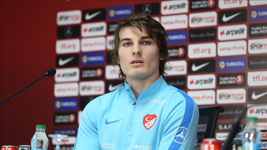 Angleterre / Mercato : Çağlar Söyüncü rejoint Leicester City