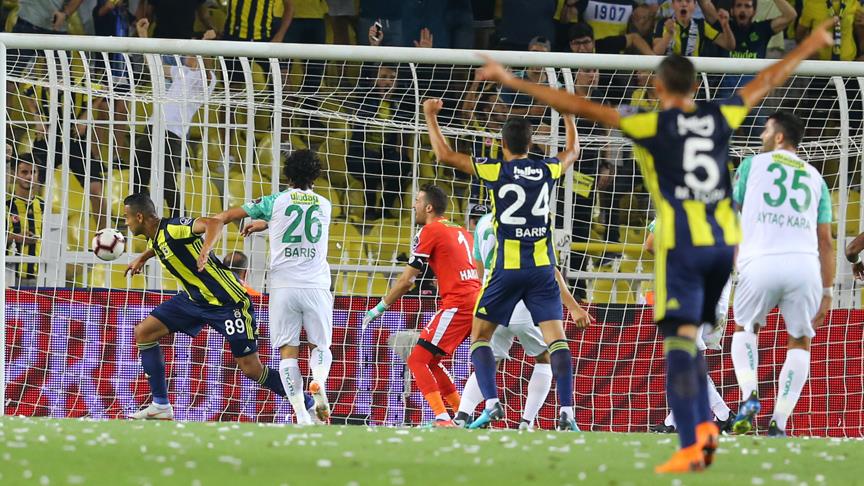 Fenerbahçe sezona galibiyetle başladı