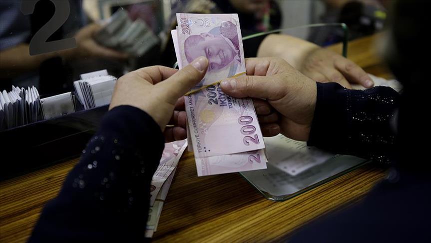 Kuwaitis show solidarity with Turkey, buy Turkish lira