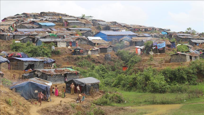 Turkish NGO sets up bamboo houses for Rohingya 