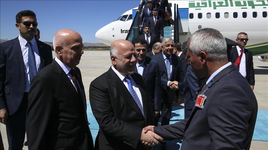 Премьер Ирака прибыл в Анкару