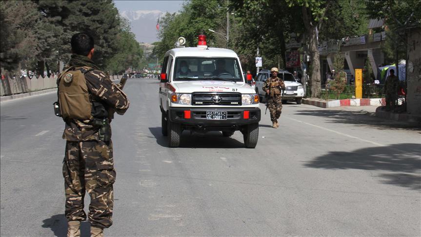 Attentat-suicide à Kaboul: le bilan s'alourdit à 48 morts 