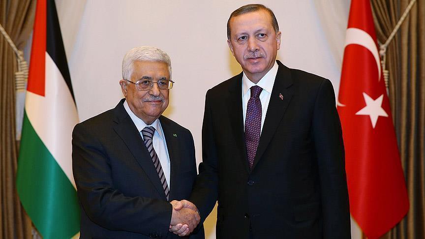 عباس يؤكد لأردوغان وقوف الشعب الفلسطيني إلى جانب تركيا
