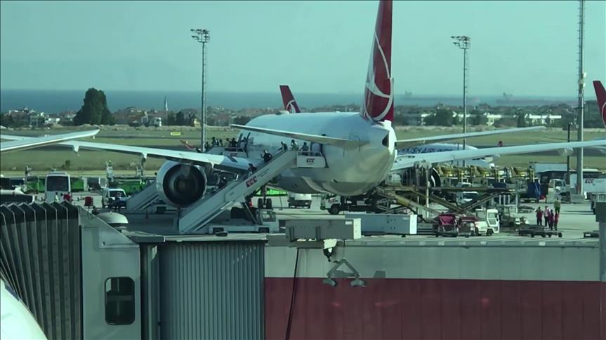 Uçakta sigara içen yolcuya bin 717 lira ceza
