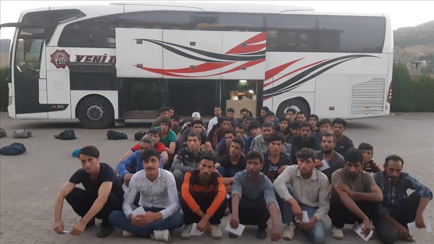 دستگیری دست‌کم 14000 مهاجر غیرقانونی طی 8 ماه در غرب ترکیه 