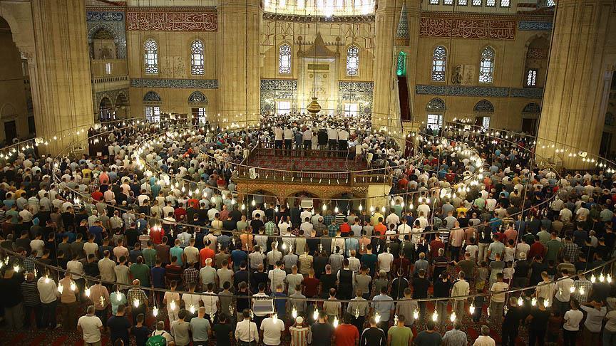Мусульманский мир празднует священный Курбан-байрам  