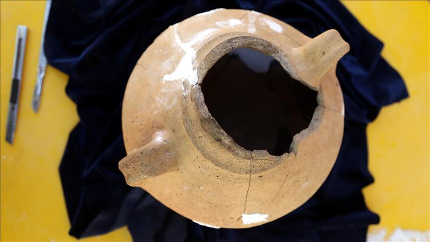 Turkish archeologists unearth 3,000-year tomb