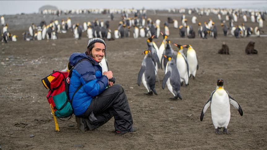Turkish globe-trotter a social media sensation