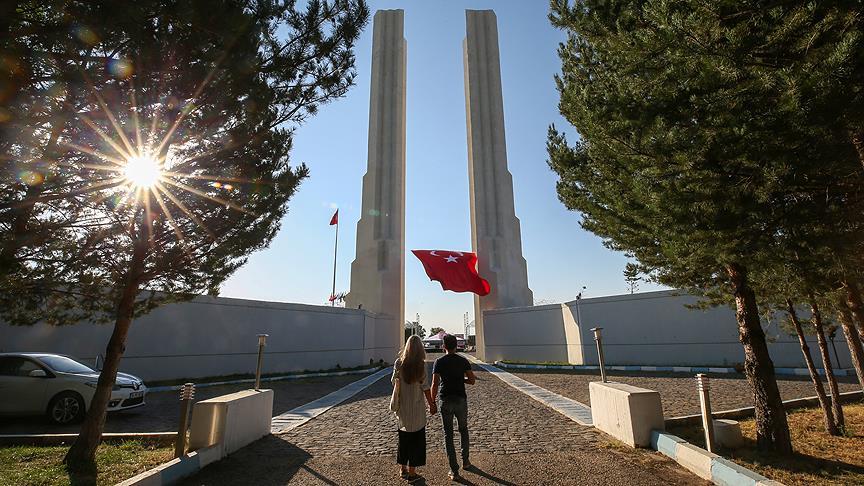 Anadolu'ya girişin sembolü: 1071 Zafer Anıtı