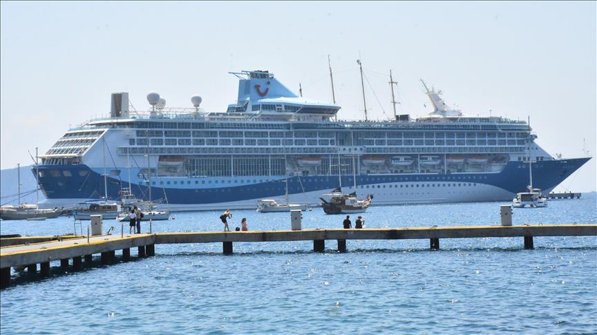 Turquie: Deux bateaux de croisière en escale à Bodrum