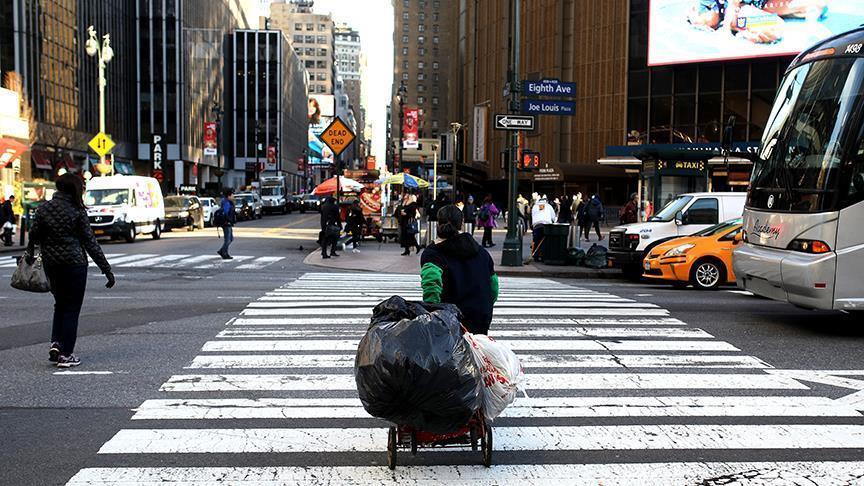 40 percent of US adults face economic hardships: report